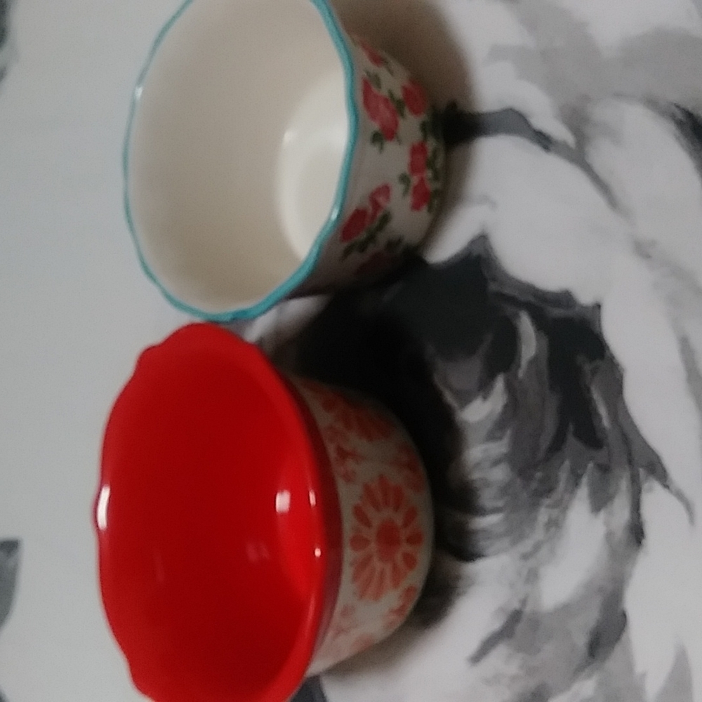 Pioneer Woman mini bowls